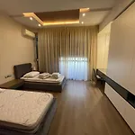 Mak Apartments